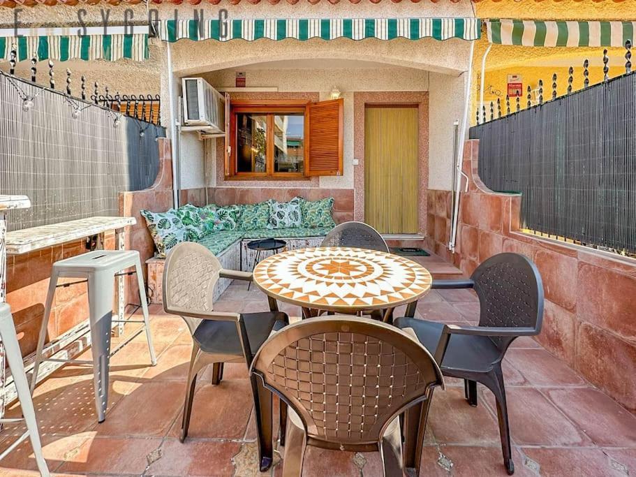 Casa De Llama Санта Пола Екстериор снимка